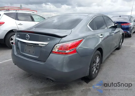 2015 Nissan Altima 2.5 S z USA, uszkodzony, nr VIN 1N4AL3AP0FN392634